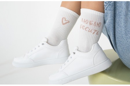 Стильные фразы на ваших ногах: коллекция SLOGAN SOCKS'25